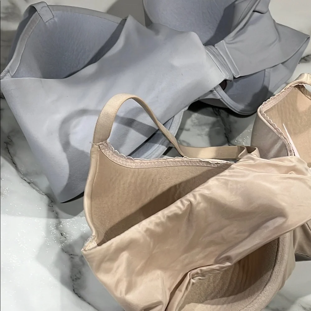 Victoria’s Secret bra‎ Women's Intimates Underwire Bra Set - Gray and Cream 40C